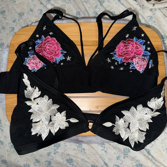 2 VICTORIA SECRET PINK BRALETTES - Picture 1 of 7